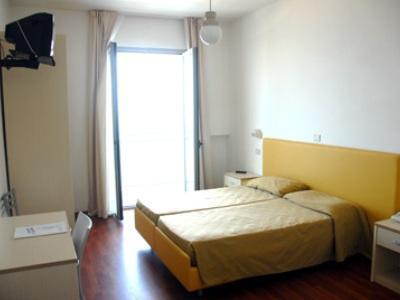 Hotel Majestic Pesaro Exterior foto